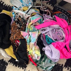 So many bikinis!! Frankie’s bikinis, blackbough swim, PacSun, Calvin Klein, 437
